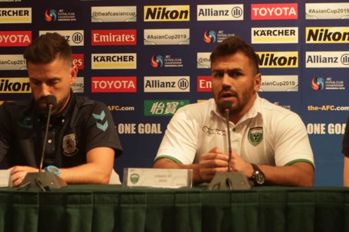 Pelatih Vamos Mataram, Reza Fallahzadeh, dalam sesi jumpa pers AFC Klub Futsal 2018, Selasa (31/7/2018).