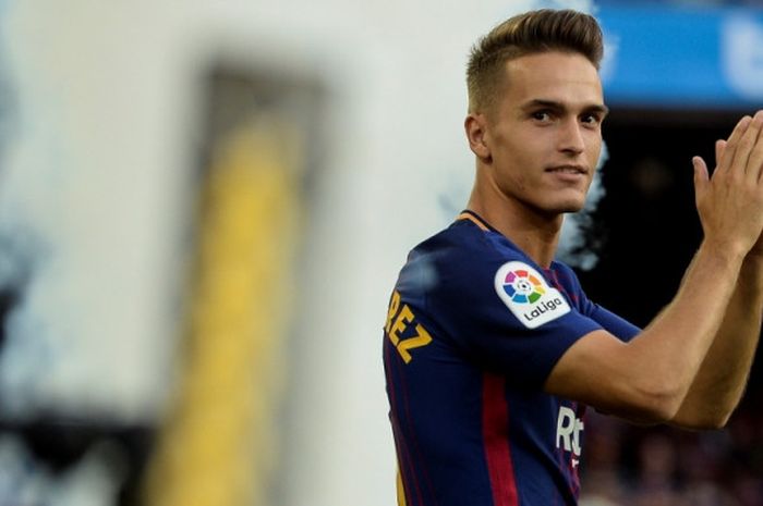 Gelandang Barcelona, Denis Suarez, dalam partai Joan Gamper Trophy melawan Chapecoense di Camp Nou, 7 Agustus 2017.