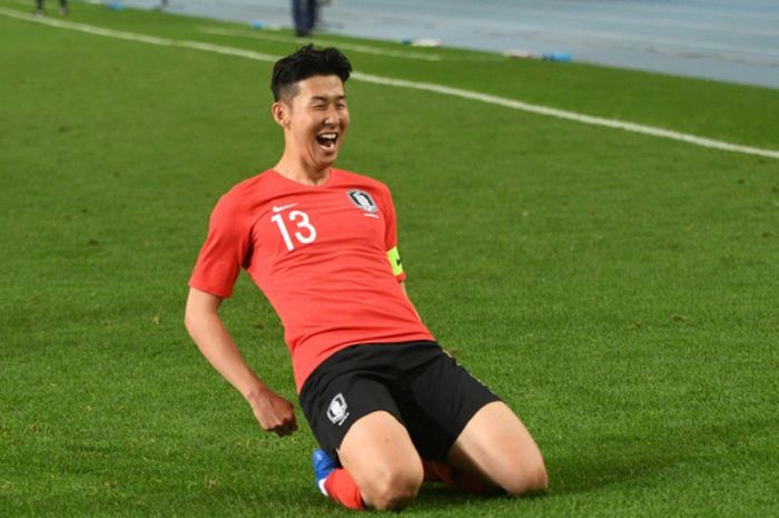 Pemain Korea Selatan, Son Heung-Min, merayakan golnya ke gawang Honduras dalam laga persahabatan di Daegu, Korea Selatan pada 28 Mei 2018.