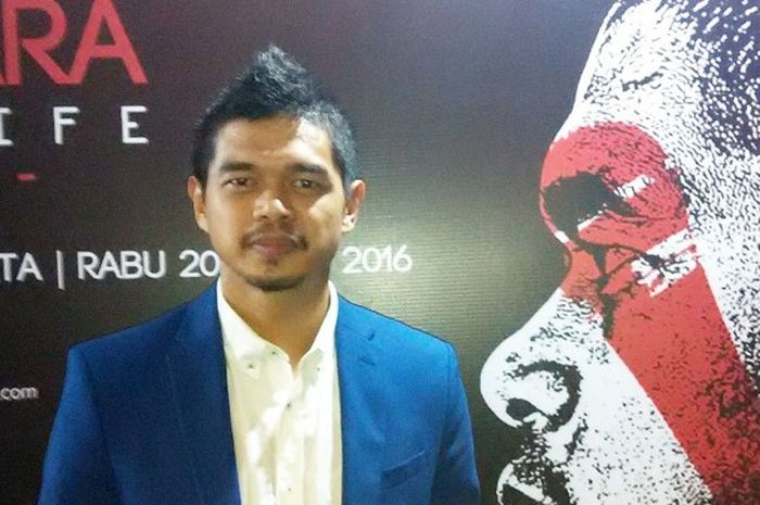 Bintang sepak bola Indonesia, Bambang Pamungkas, saat menghadiri konferensi pers BEPE20BICARA Battle of Life: Cinta cs Tanggung Jawab di STC Senayan, Jakarta Pusat, Rabu (20/4/2016)