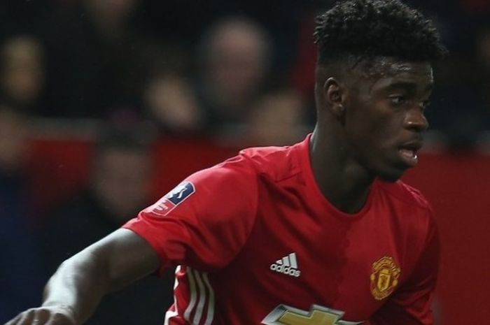 Bek muda Manchester United, Axel Tuanzebe. 