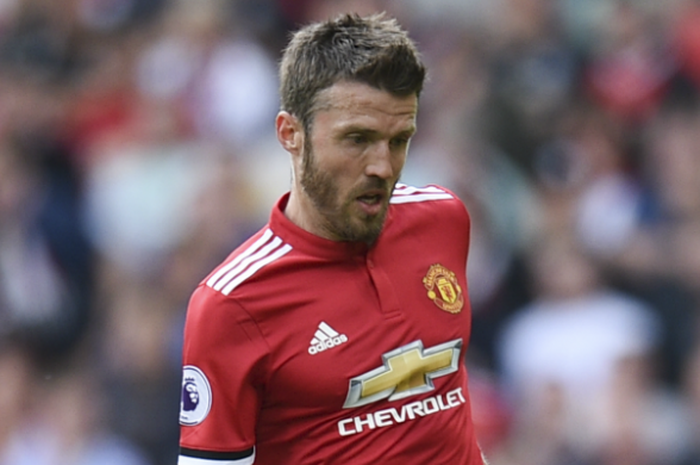 Gelandang Manchester United, Michael Carrick, dalam partai Liga Inggris kontra Watford di Old Trafford, Minggu (13/5/2018)