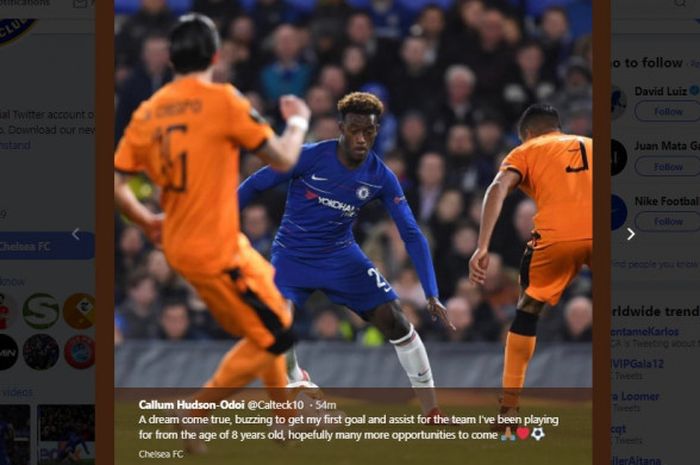 Pemain Chelsea, Callum Hudson-Odoi (tengah), tengah menjadi salah satu target utama Bayern Muenchen.