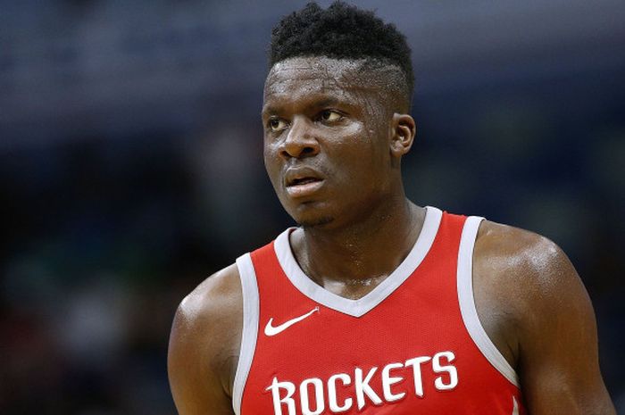 Clint Capela diberi perpanjangan kontrak oleh Houston Rockets pada Sabtu, (28/7/2018) waktu setempat.