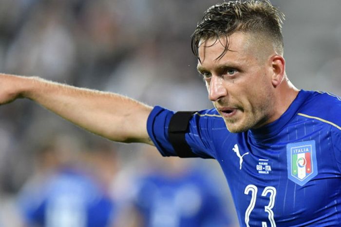 Ekspresi gelandang tim nasional Italia, Emanuele Giaccherini, dalam pertandingan perempat final Piala Eropa 2016 menghadapi Jerman di Stadion Matmut Atlantique, Bordeaux, Prancis, pada 2 Juli 2016.