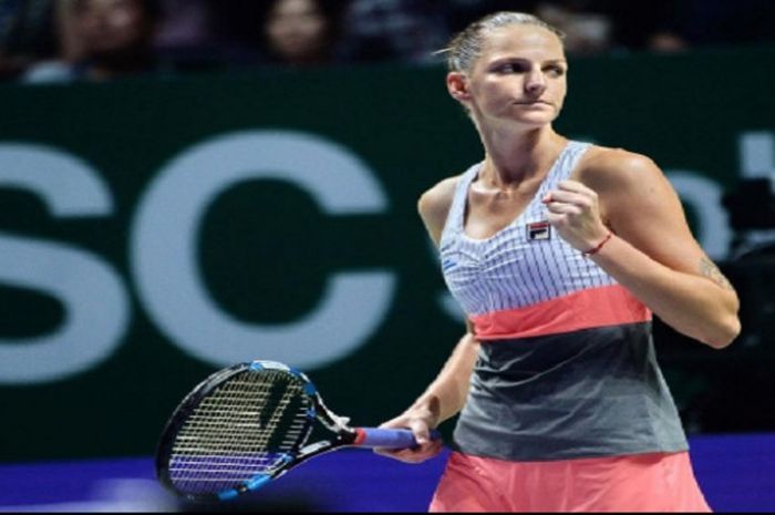 Karolina Pliskova saat bertanding pada partai pembuka WTA Finals 2017 yang digelar di Singapura.