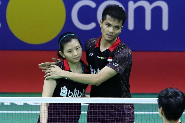 Pasangan ganda campuran Indonesia, bereaksi setelah memenangi laga babak kedua Indonesia Open 2018 yang berlangsung di Istora Senayan, Jakarta, Kamis (5/7/2018).