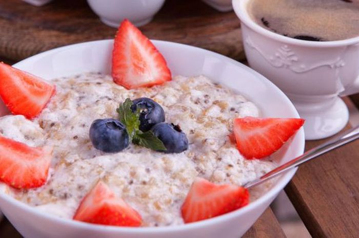 Yoghurt dengan potongan buah