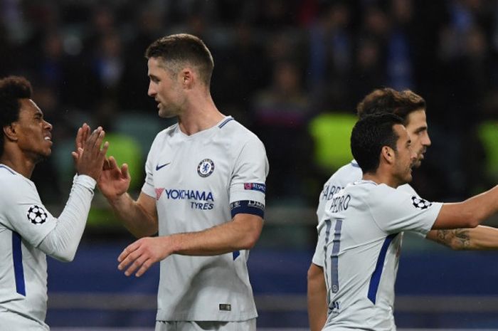 Para pemain Chelsea merayakan gol Willian (paling kiri) ke gawang Qarabag pada partai fase grup Liga Champions di Stadion Baki Olimpiya, Baku, Kamis (23/11/2017) dini hari WIB.