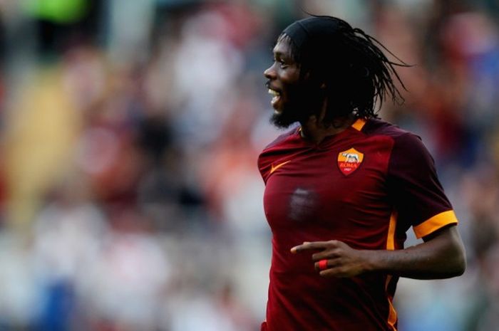 Gervinho saat merayakan gol yang ia cetak ke gawang Carpi pada laga Serie A 2015-2016 di Stadio Olimpico, Roma, Italia, pada 26 September 2015.