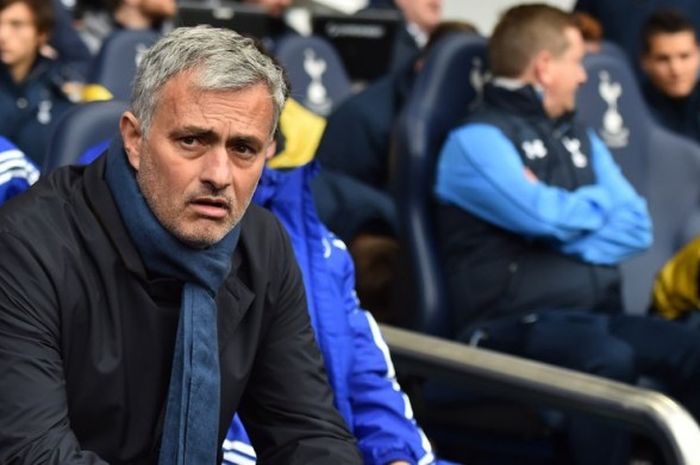 Jose Mourinho, untuk kedua kali dipecat oleh Chelsea FC.