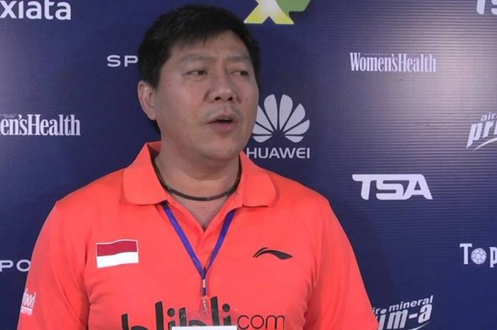 Pelatih ganda putra pelatnas PBSI, Aryono Miranat, saat memberikan keterangan kepada media di turnamen Axiata Cup 2014 yang berlangsung di Jakarta dan Kuala Lumpur.