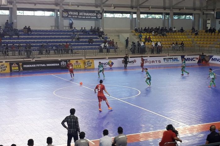 Tim Futsal Provinsi Jawa Tengah (Jateng) vs Tim Futsal Provinsi Sulawesi Selatan (Sulsel) dalam laga semifinal FFI Futsal Championship 2017 di GOR Jatinangor, Sumedang, Jawa Barat, Sabtu (16/9/2017). 