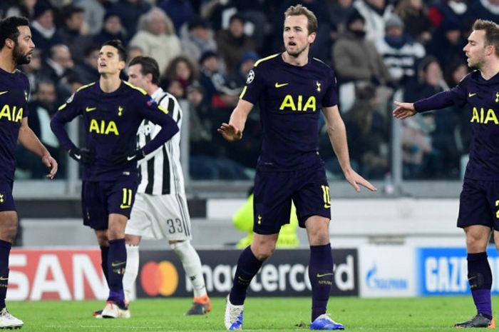 Ekspresi penyerang Tottenham Hotspur, Harry Kane, setelah mencetak gol ke gawang Juventus di Stadion Allianz pada laga leg pertama babak 16 besar Liga Champions, Selasa (13/2/2018) waktu setempat.