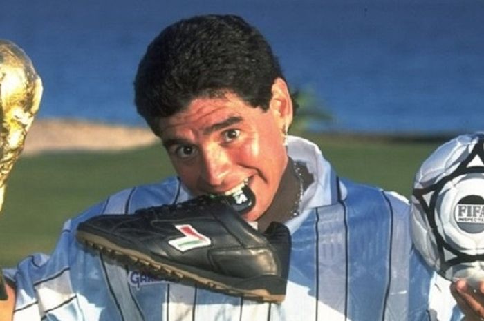  Diego Maradona 