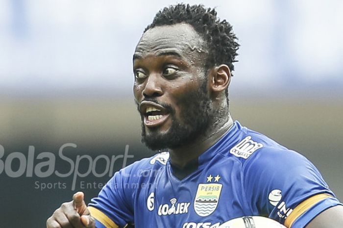 Gelandang Persib Bandung, Michael Essien, saat melawan Sriwijaya FC di Piala Presiden 2018, Selasa (16/1/2018). 