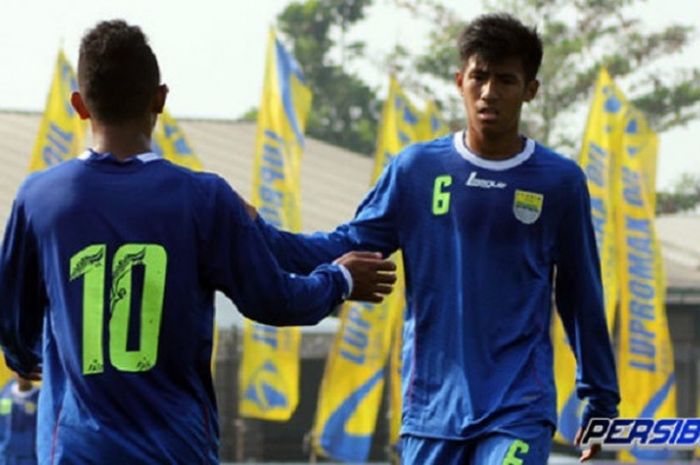 Hanif Sjahbandi kala berseragam Persib Bandung