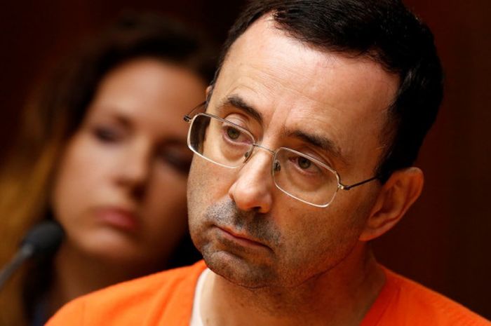 Mantan dokter tim nasional senam Amerika Serikat (AS),  Larry Nassar, saat menjalani persidangan di 55th District Court, Mason, Michigan, pada 23 Juni 2017, terkait skandal pelecehan seksual tingkat pertama yang dilakukannya atas para atlet senam AS.