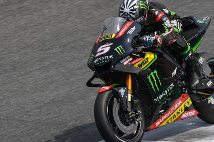 Pebalap tim Yamaha Tech3, Johann Zarco, mencetak waktu putaran terbaik kedua pada hari terakhir tes pramusim MotoGP di Sirkuit Buriram, Thailand, Minggu (18/2/2018).