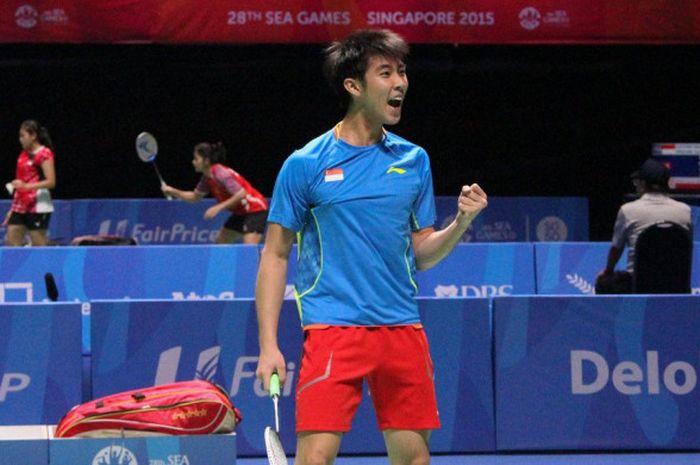 Pebulu tangkis tunggal putra Singapura, Loh Kean Yew, saat tampil pada Asian Games 2015 di negaranya