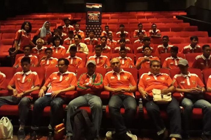 Timnas U-16 nonton bersama film Warkop DKI di Plaza Semanggi, Minggu (10/9/2017) 