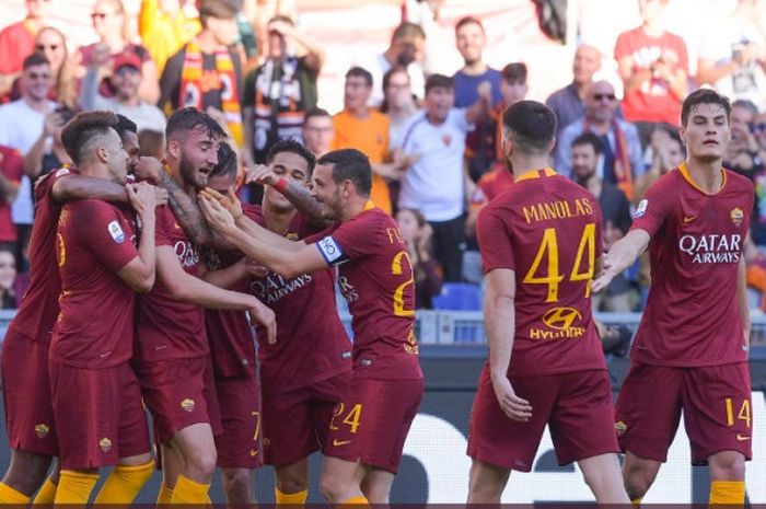 Para pemain AS Roma dalam laga melawan Sampdoria pada pekan ke-12 Liga Italia, Minggu, 11 November 2018