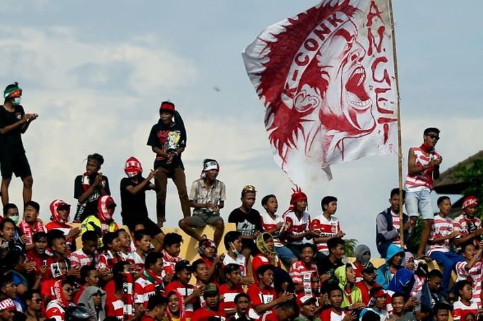 Suporter Madura United