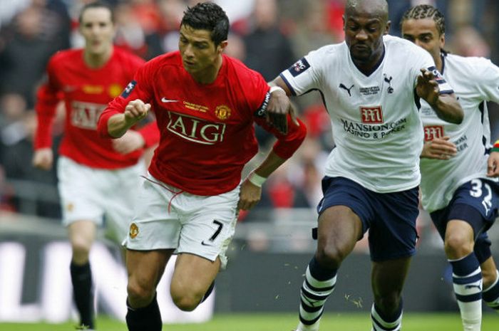 Cristiano Ronaldo saat menghadapi Tottenham Hotspur pada final Piala Liga Inggris 2009 di Stadion Wembley