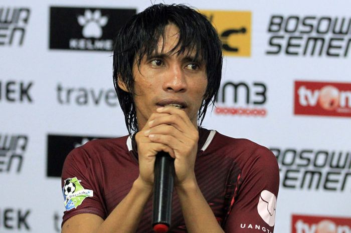 Gelandang PSM Makassar, Syamsul Chaeruddin, menjalani jumpa pers pasca-laga Liga 1 kontra Madura United di Stadion Andi Mattalatta, 12 November 2017.