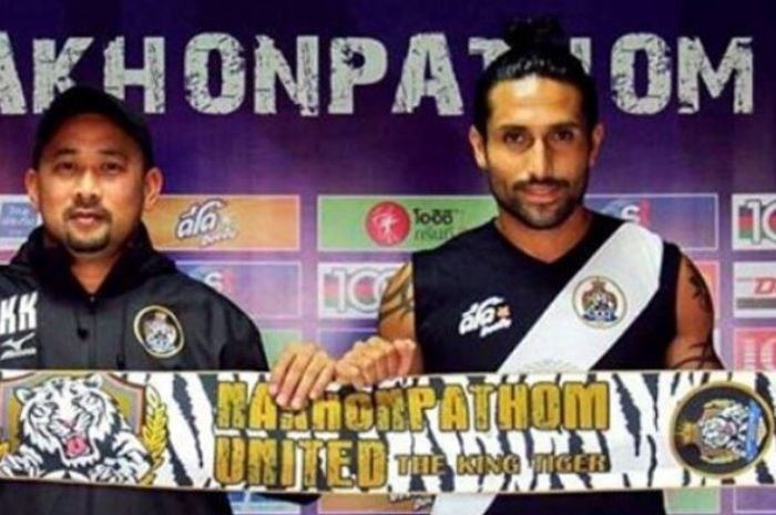 Penyerang asal Argentina, Gaston Castano saat diperkenalkan sebagai pemain Nakhon Pathom United FC pada awal Februari 2017