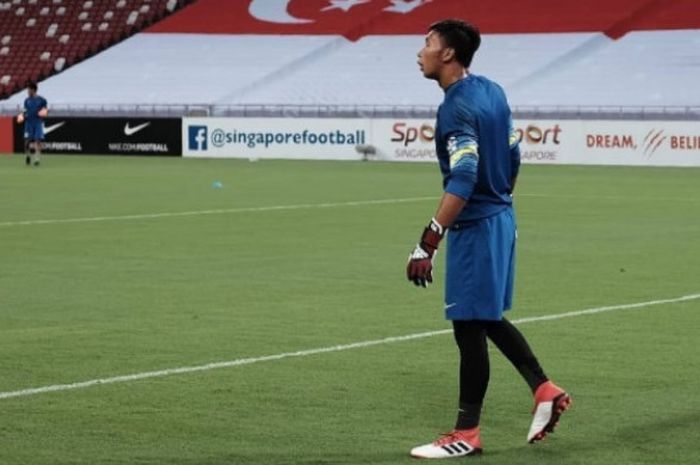 Kiper timnas U-23 Indonesia, Awan Setho saat melawan timnas U-23 Singapura di Stadion Nasional, Sing