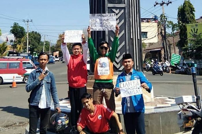 Eko Permadi lakukan aksi damai di Cianjur, Jumat (28/9/2018).