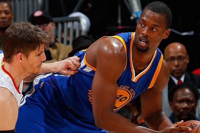 Pebasket Golden State Warriors, Harrison Barnes, dalam laga melawan Atlanta Hawks pada 22 Februari 2016