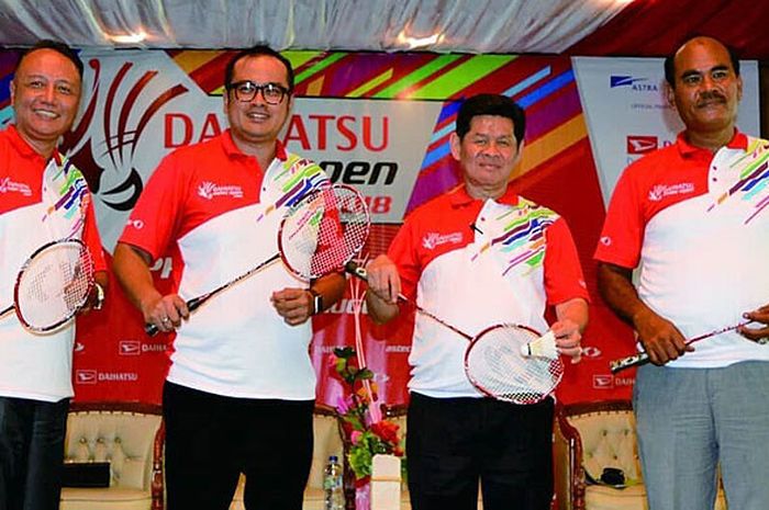 Ramlan Gozali, Jefri Kurniawan, Basril Basyar dan Damli, dalam acara konfrensi pers Daihatsu Astec Open 2018 di Padang, Selasa (28/8/2018).