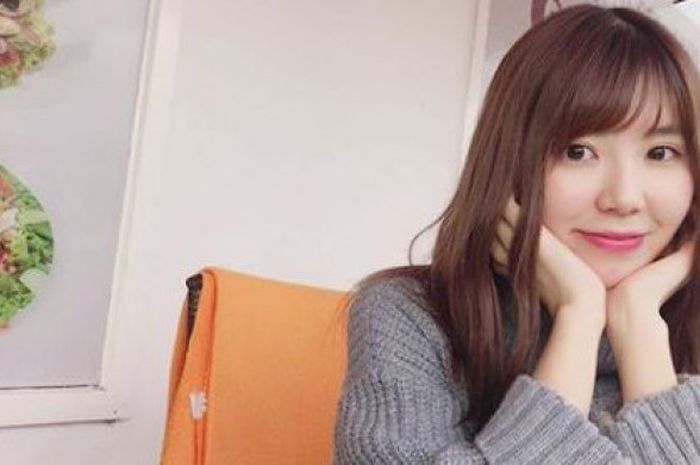 Kaneko Shiori mantan anggota SKE48 menikah dengan pemain sepak bola Sekine Takahiro