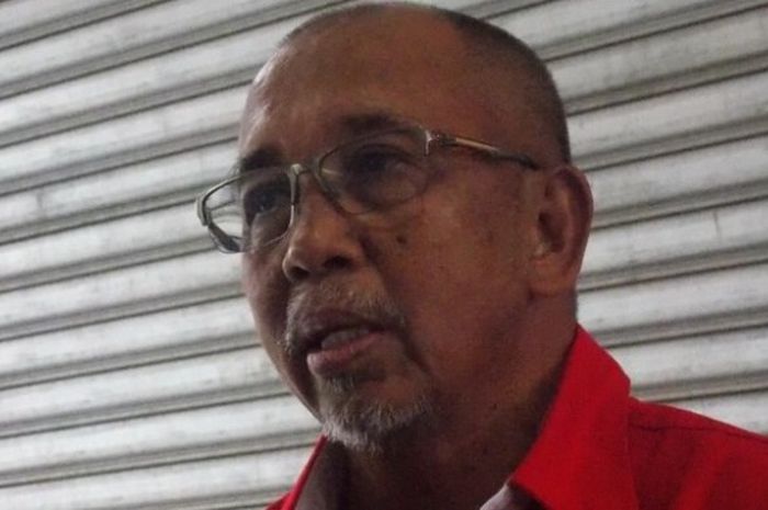 Ketua Pordasi DKI, Alex Asmasoebrata, berikan keterangan pers terkait kondisi venue pacuan kuda PON 