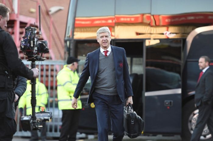 Manajer Arsenal, Arsene Wenger, tiba di Stadion The City Ground, Nottingham, Inggris, untuk mendampingi pasukannya melakoni laga ronde ketiga Piala FA kontra Nottingham Forest pada 7 Januari 2018.