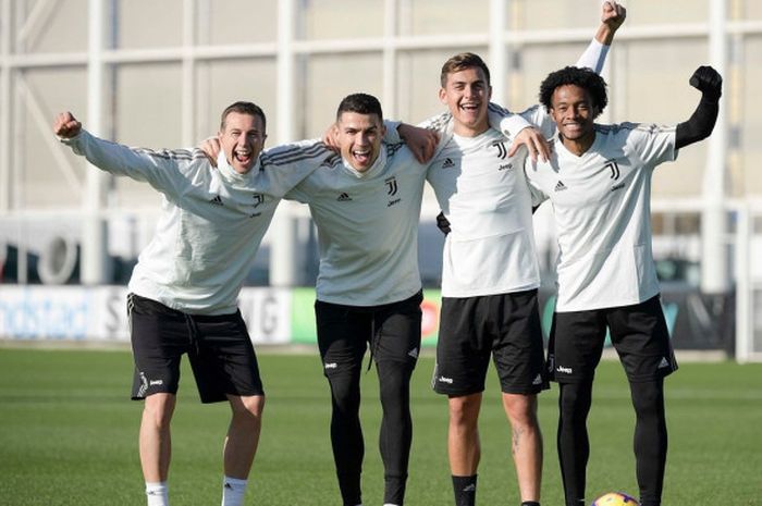 Pemain Juventus, Federico Bernardeschi, Cristiano Ronaldo, Paulo Dybala, dan Juan Cuadrado.