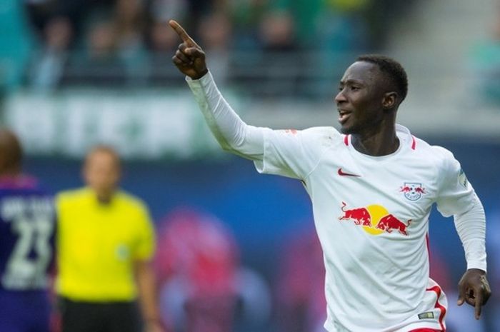 Naby Keita merayakan gol RB Leipzig ke gawang Werder Bremen pada partai lanjutan Bundesliga, 23 Oktober 2016.