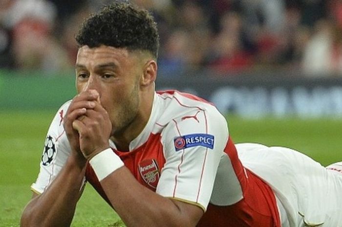 Ekpresi Alex Oxlade-Chamberlain saat Arsenal kalah dari Olympiakos di Stadion Emirates (29/9/2015). 