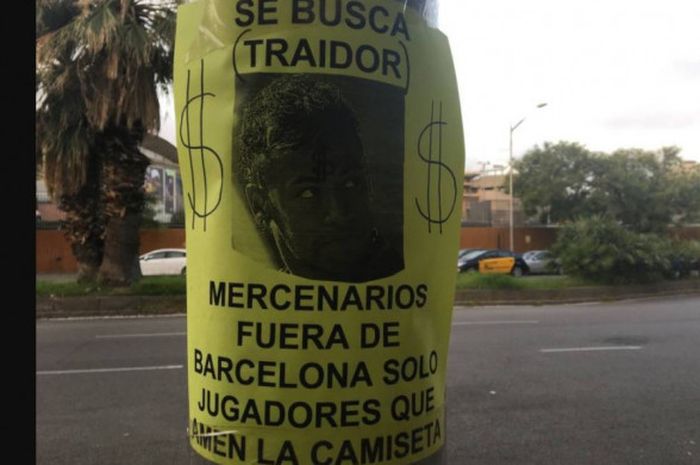 Poster bernada penghinaan terpampang di kota Barcelona