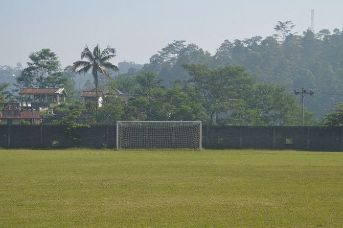 Lapangan Plumbon, Kecamatan Tawangmangu, Kabupateng Karanganyar, Surakarata.