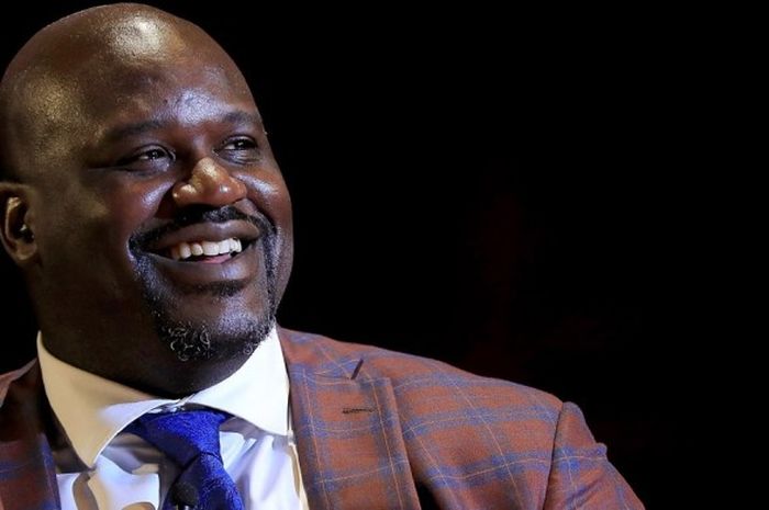 Mantan pebasket NBA, Shaquille O'Neal, saat menghadiri seremoni pengabadian jersey miliknya di Miami Heat, Kamis (22/12/2016) malam waktu setempat atau Jumat pagi WIB.