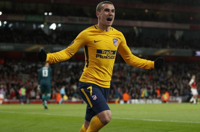 Penyerang Atletico Madrid, Antoine Griezmann, mencetak gol pada laga leg pertama semifinal Liga Europa melawan Arsenal di Stadion Emirates, Kamis (26/4/2018) waktu setempat atau Jumat dini hari WIB. 