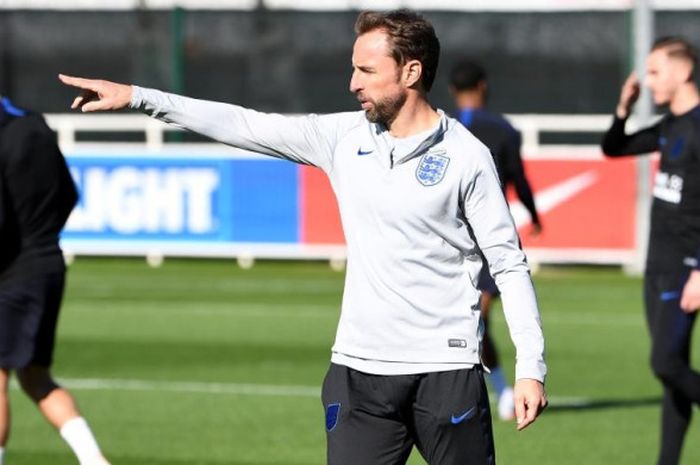 Pelatih Timnas Inggris, Gareth Southgate, ingin para pemainnya meniru langkah Thierry Henry.