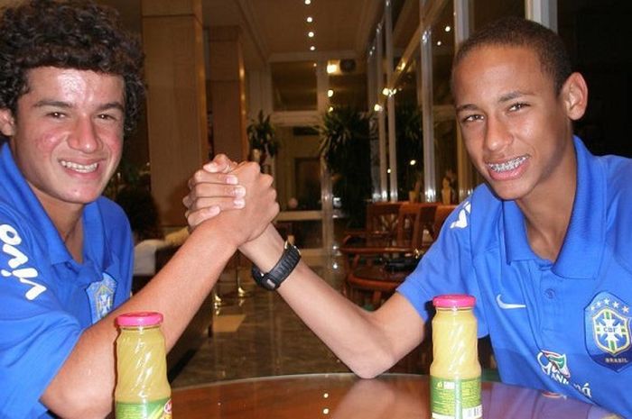 Philippe Coutinho dan Neymar saat membela tim nasional Brasil junior tahun 2008