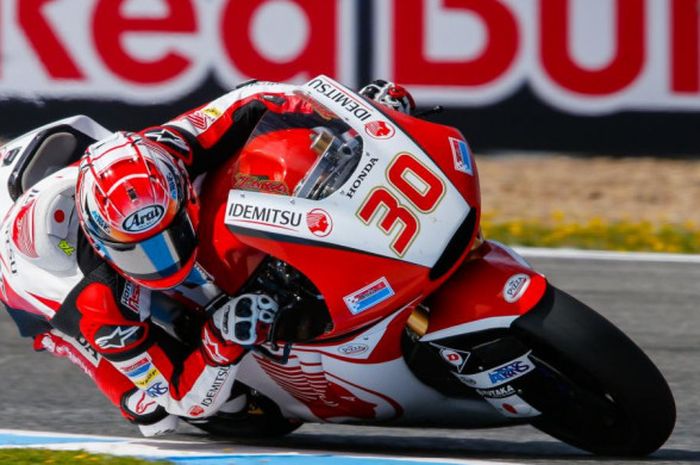 Pebalap tim LCR Honda, Takaaki Nakagami, saat melakoni tes pramusim MotoGP 2018 di Sirkuit Ricardo Tormo, Valencia, 14-15 November 2017.