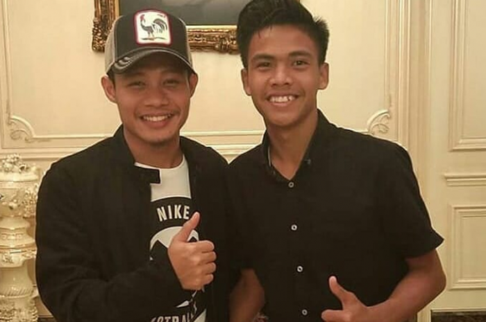 Foto bersama Evan Dimas Darmono dan David Maulana setelah resmi dikontrak Barito Putera.