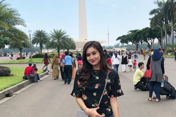 Gita Urmilla istri I Gede Sukadana