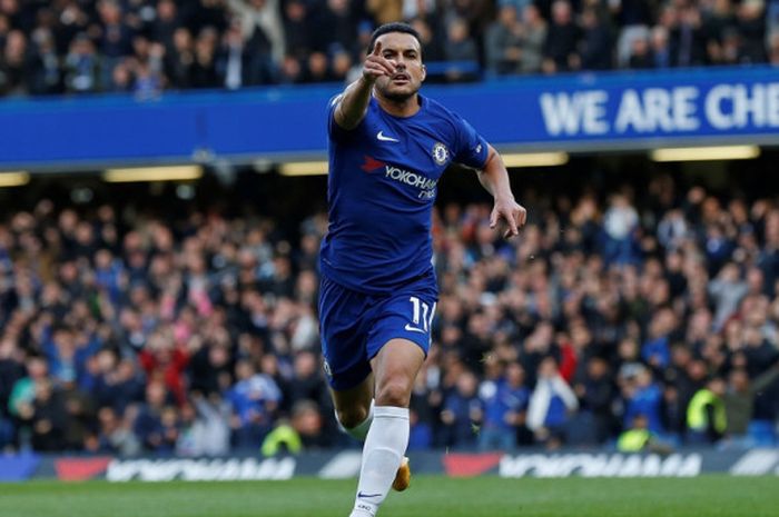 Pemain sayap Chelsea, Pedro Rodriguez, merayakan gol yang dia cetak ke gawang Watford dalam laga Liga Inggris di Stadion Stamford Bridge, London, pada 21 Oktober 2017.